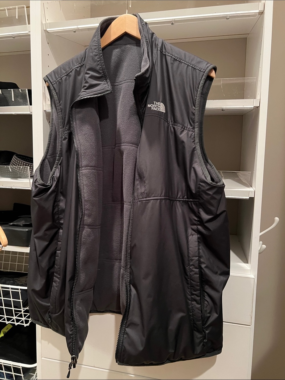 The North Face Men's Dark Gray reversible fleece Insulated Vest